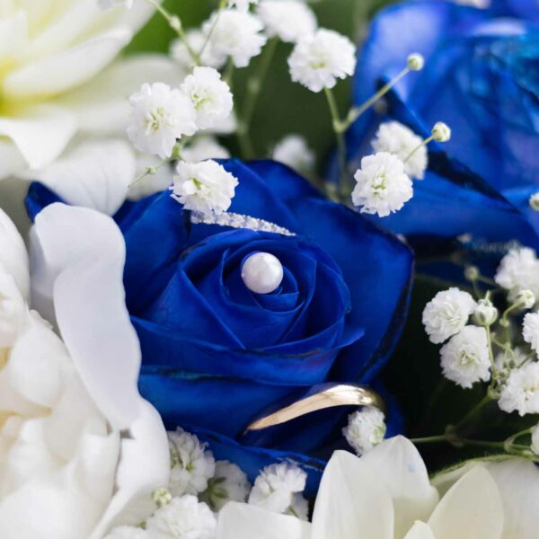 weddingrings-flowers