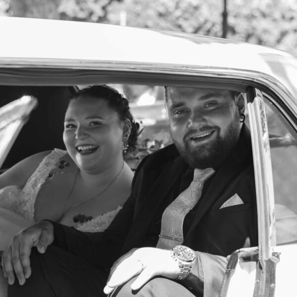 b&w-wedding-car