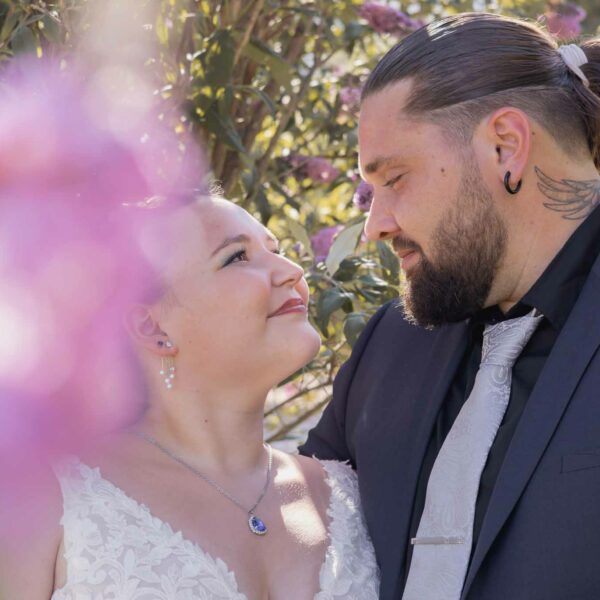 engagement-couple-eyes